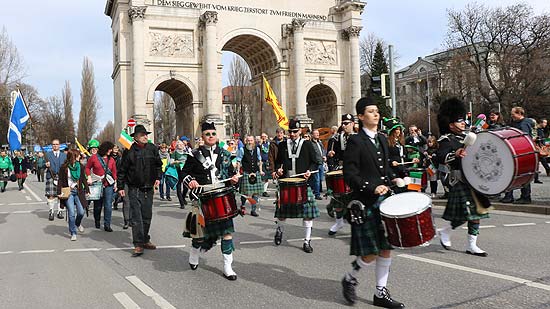 St. Patricks Day Parade 2018 ©Foto: Martin Schmitz)